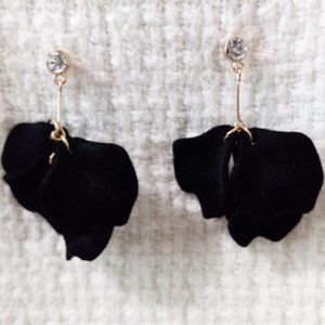 4/$24 - Beautiful Black Velvet Flower Dangle Earrings